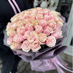 Букет из розовых роз "Надежда"